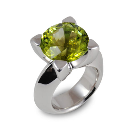 Massiver Ring in Weissgold mit Turmalin